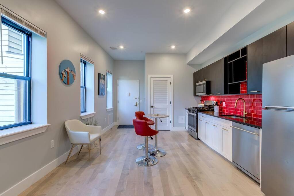 Luxury Designer Theme 2Br Apt Near Nyc / Thepath Apartment Newark Exterior photo