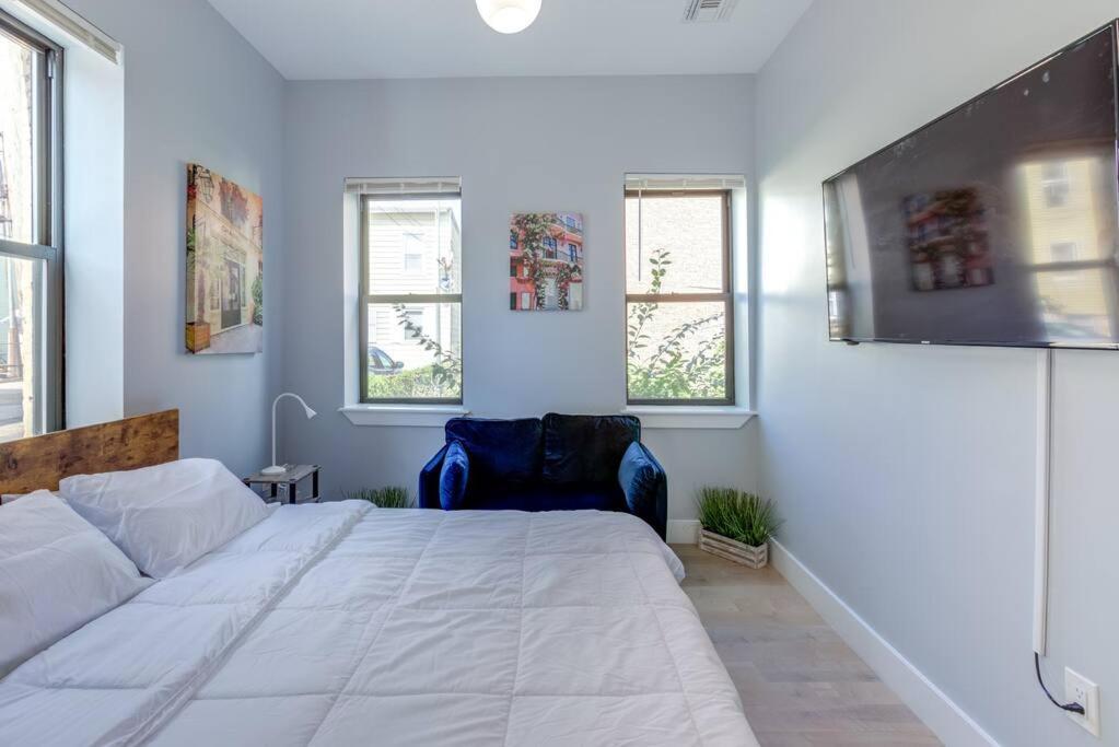 Luxury Designer Theme 2Br Apt Near Nyc / Thepath Apartment Newark Exterior photo